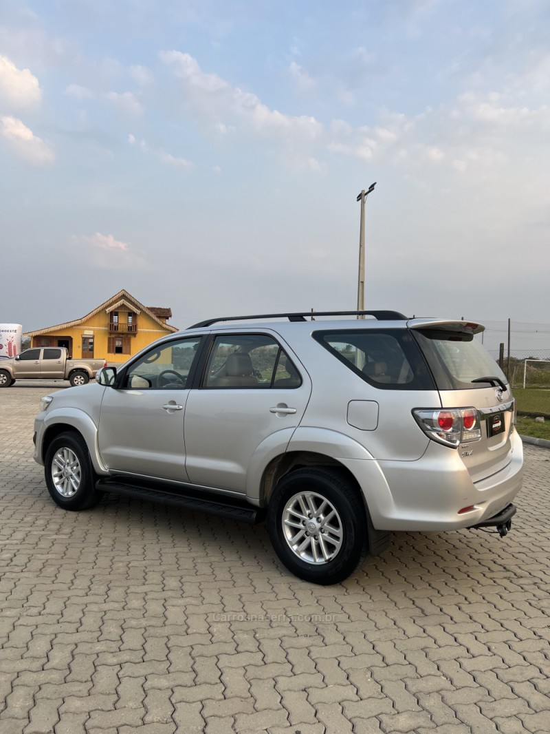 HILUX SW4 3.0 SRV 4X4 16V TURBO INTERCOOLER DIESEL 4P AUTOMÁTICO - 2012 - ANTôNIO PRADO