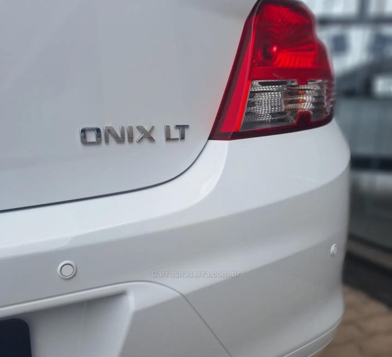 ONIX 1.0 MPFI LT 8V FLEX 4P MANUAL - 2016 - ESTâNCIA VELHA