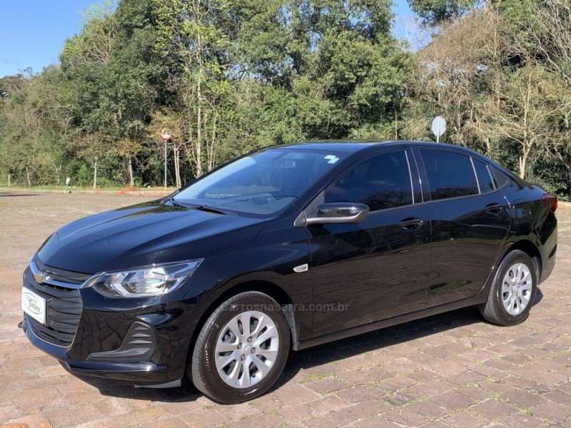 ONIX 1.0 SEDAN PLUS LT 12V FLEX 4P MANUAL - 2023 - GUAPORé