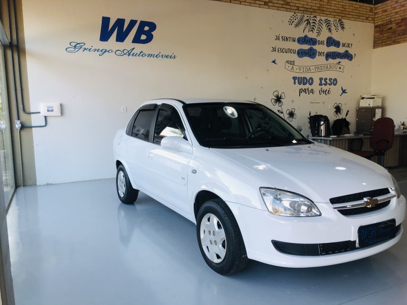 CLASSIC 1.0 MPFI LS 8V GASOLINA 4P MANUAL - 2012 - VALE REAL