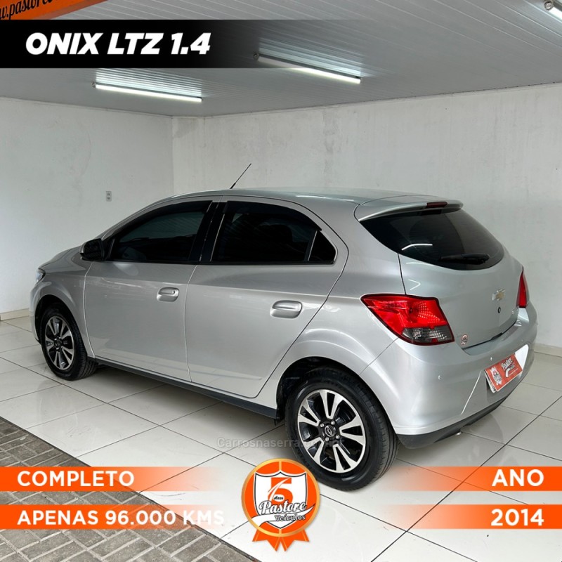 ONIX 1.4 MPFI LTZ 8V FLEX 4P MANUAL - 2014 - VACARIA