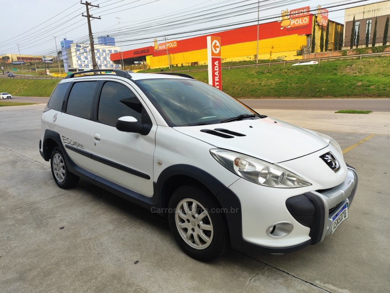 207 1.6 ESCAPADE SW 16V FLEX 4P MANUAL - 2011 - FARROUPILHA