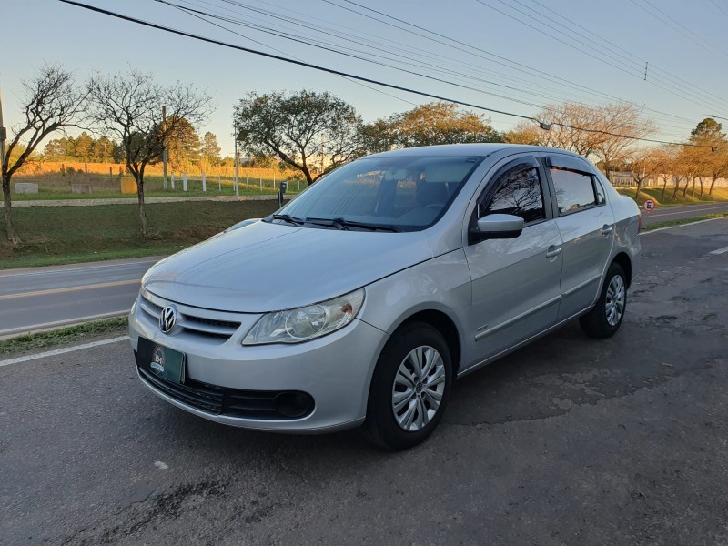 VOYAGE 1.0 MI 8V FLEX 4P MANUAL - 2011 - VENâNCIO AIRES