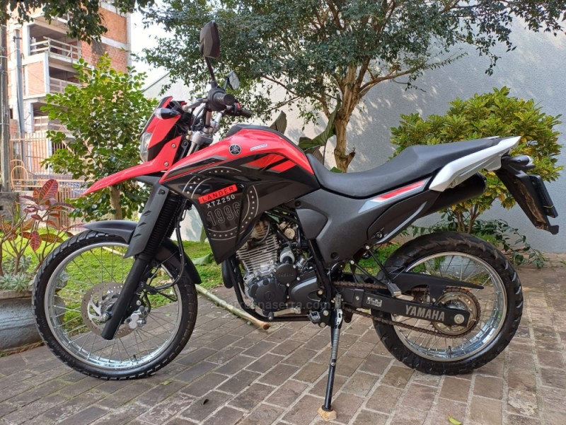 XTZ 250 LANDER - 2023 - PASSO FUNDO