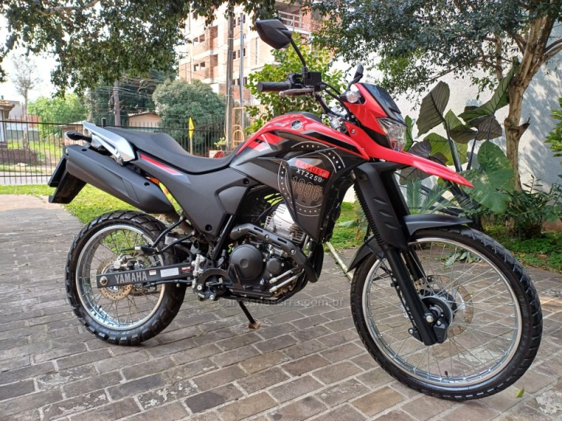 XTZ 250 LANDER - 2023 - PASSO FUNDO