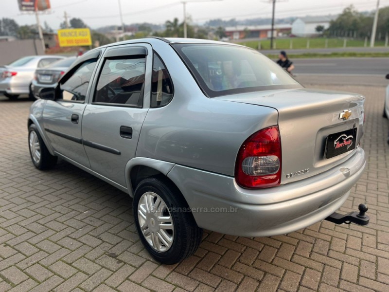 CORSA 1.0 MPFI CLASSIC SEDAN LIFE 8V FLEX 4P MANUAL - 2008 - PAROBé