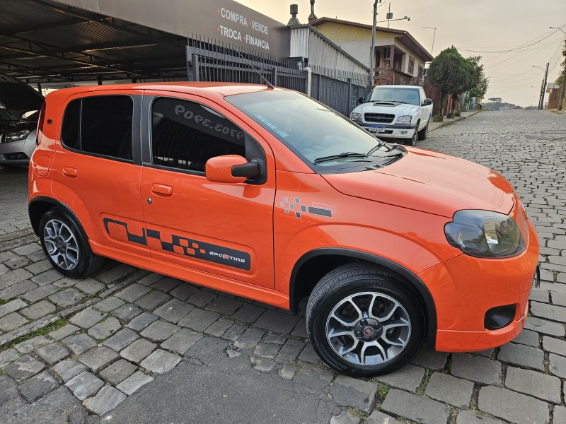 UNO 1.4 SPORTING 8V FLEX 4P MANUAL - 2012 - CAXIAS DO SUL