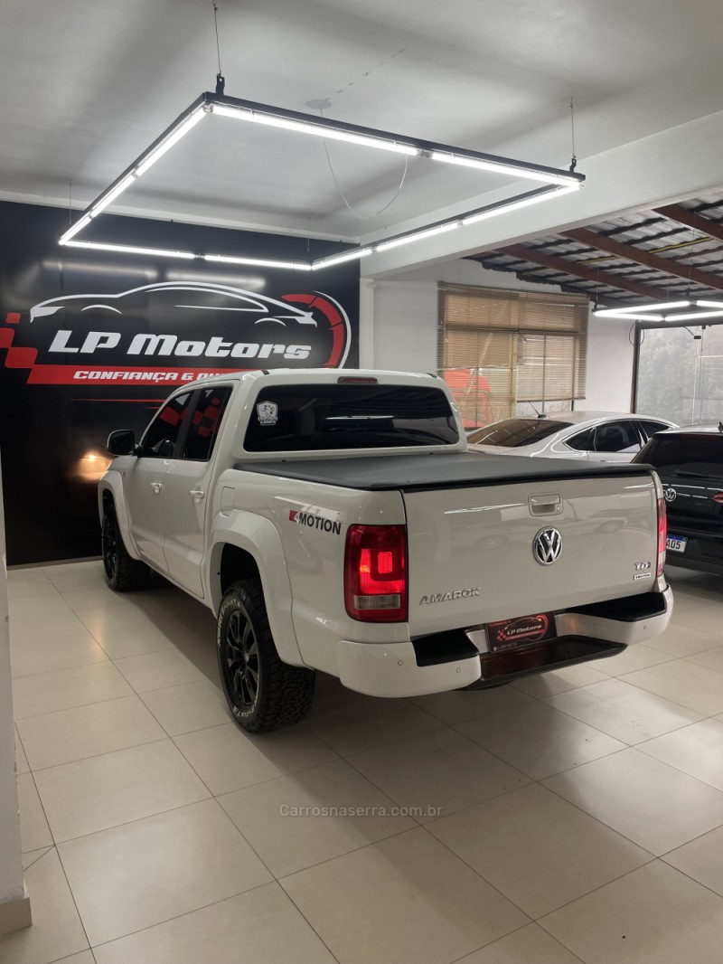 AMAROK 2.0 TRENDLINE 4X4 CD 16V TURBO INTERCOOLER DIESEL 4P AUTOMÁTICO - 2017 - FARROUPILHA