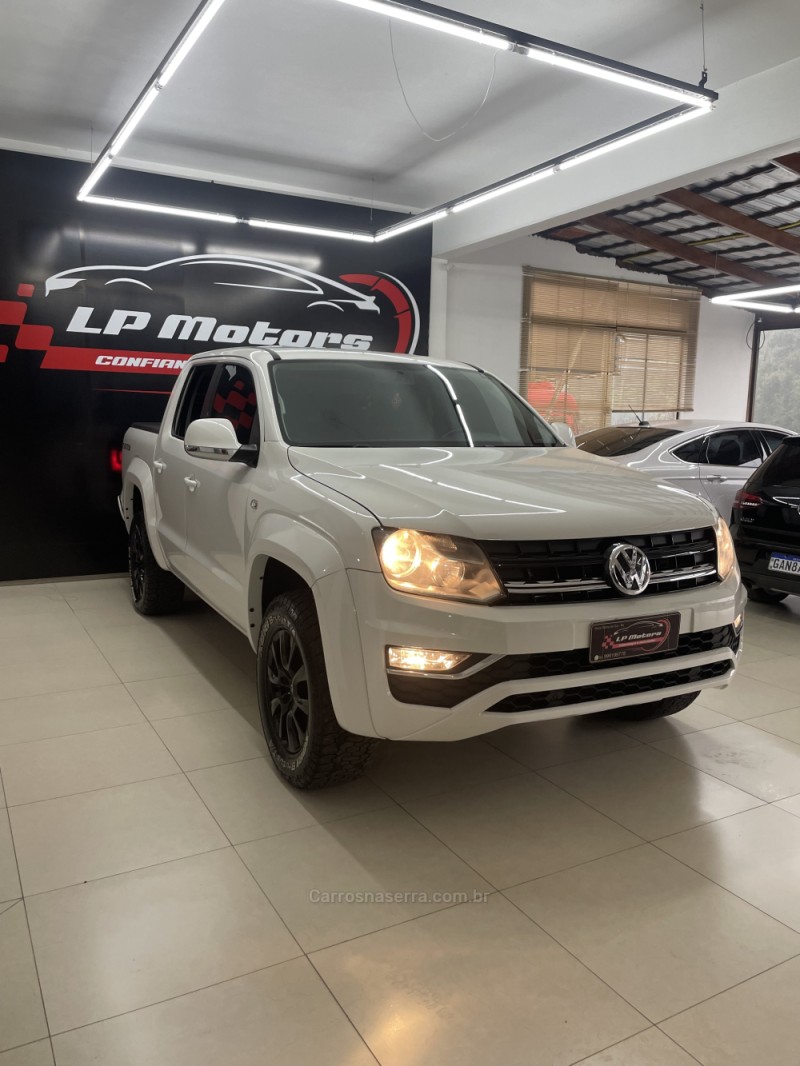 AMAROK 2.0 TRENDLINE 4X4 CD 16V TURBO INTERCOOLER DIESEL 4P AUTOMÁTICO - 2017 - FARROUPILHA