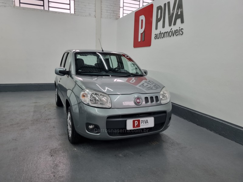 UNO 1.0 EVO VIVACE 8V FLEX 4P MANUAL