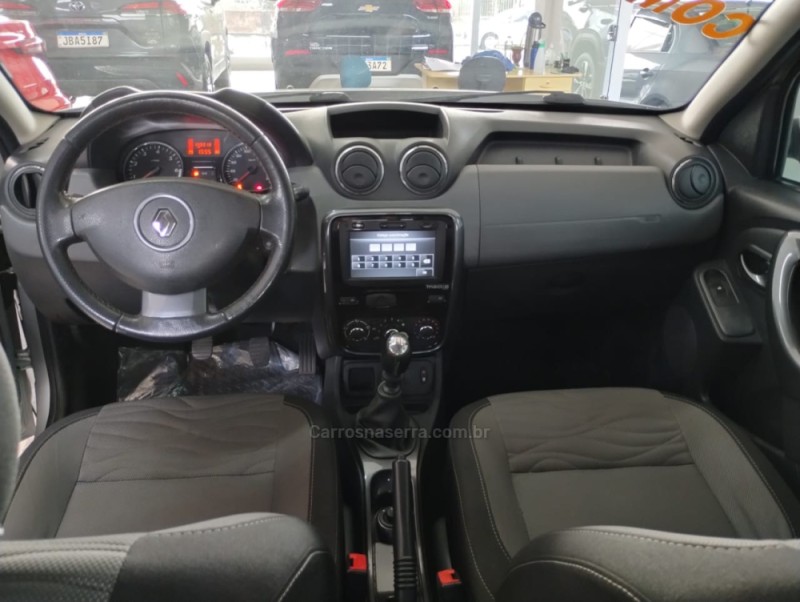 DUSTER 2.0 DYNAMIQUE 4X2 16V FLEX 4P MANUAL - 2013 - VACARIA