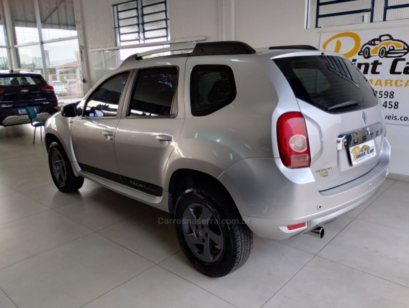 DUSTER 2.0 DYNAMIQUE 4X2 16V FLEX 4P MANUAL - 2013 - VACARIA