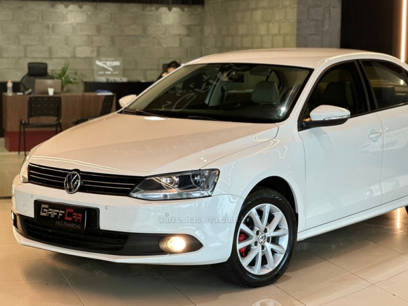 JETTA 2.0 COMFORTLINE FLEX 4P TIPTRONIC - 2014 - DOIS IRMãOS