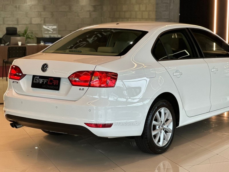 JETTA 2.0 COMFORTLINE FLEX 4P TIPTRONIC - 2014 - DOIS IRMãOS