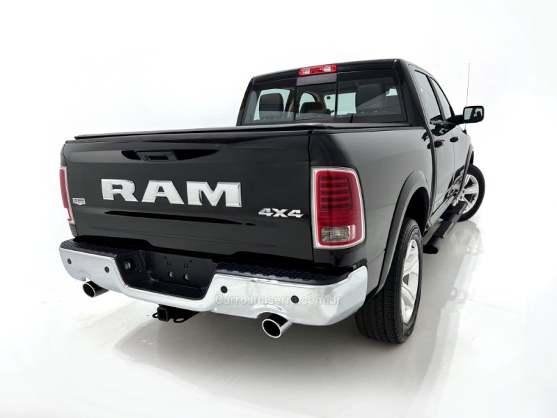 CLASSIC 5.7 LARAMIE V8 HEMI 4P GASOLINA AUTOMÁTICA - 2022 - BENTO GONçALVES