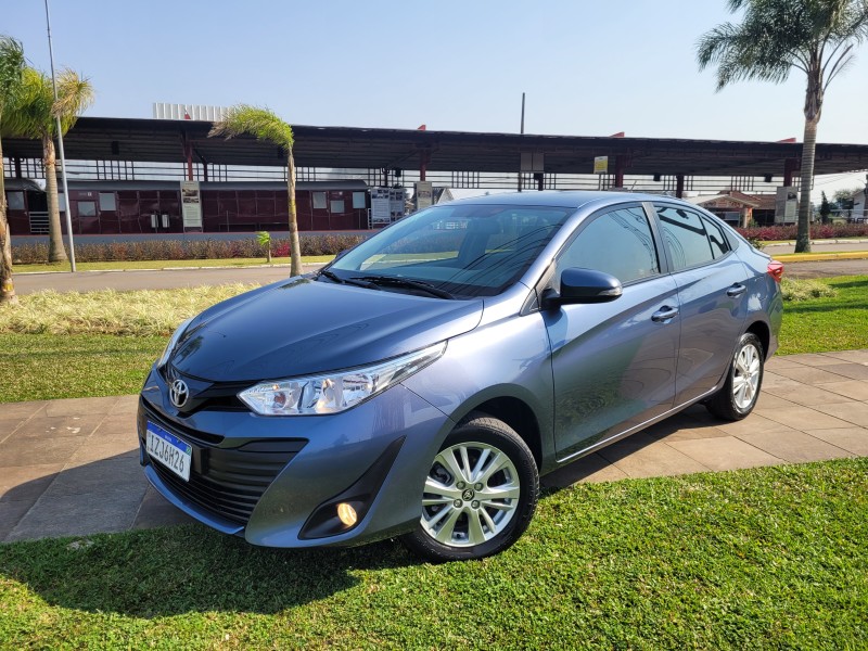 yaris 1.5 16v flex sedan xl plus tech multidrive3 2019 carlos barbosa