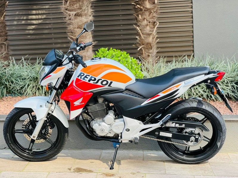 CB 300R 