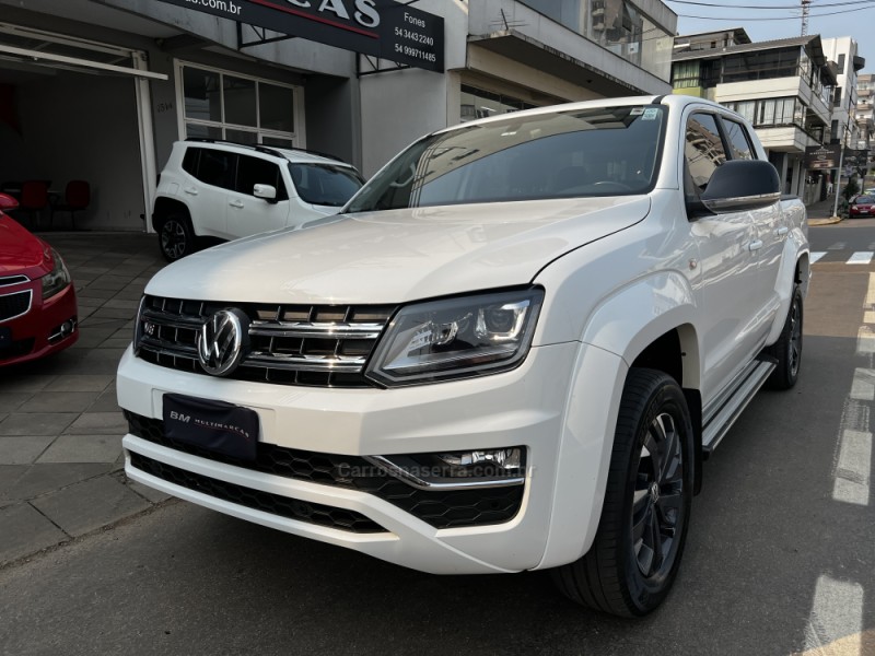 AMAROK 3.0 V6 TDI HIGHLINE CD DIESEL 4MOTION AUTOMÁTICO - 2021 - GUAPORé