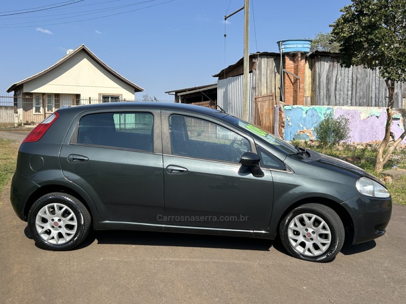 PUNTO 1.8 HLX 8V FLEX 4P MANUAL - 2008 - VACARIA