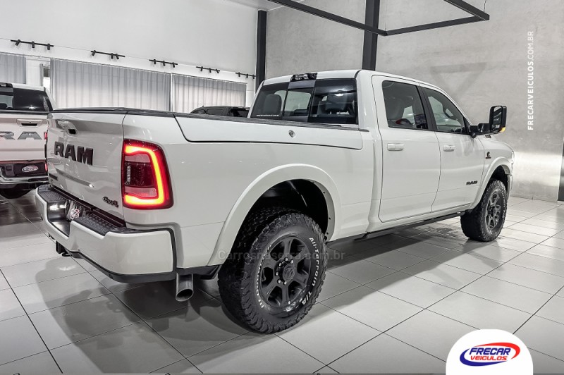 3500 LARAMIE 6.7 CD 4X4 TURBO DIESEL 4P AUTOMÁTICO - 2022 - SARANDI