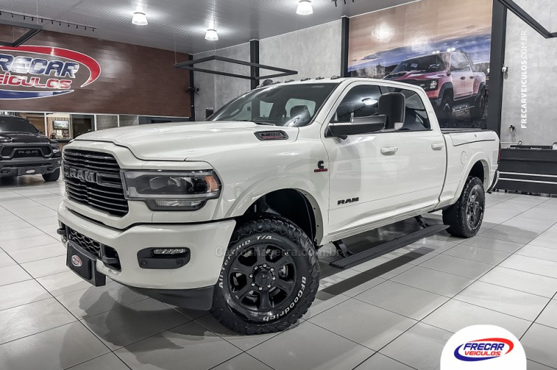 3500 LARAMIE 6.7 CD 4X4 TURBO DIESEL 4P AUTOMÁTICO - 2022 - SARANDI