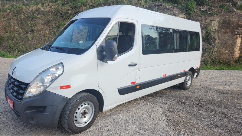 MASTER 2.5 DCI MINIBUS L3H2 16 LUGARES 16V DIESEL 3P MANUAL - 2014 - CAXIAS DO SUL