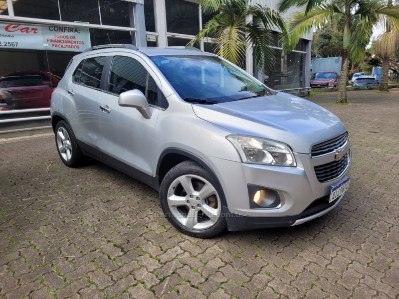 TRACKER 1.8 MPFI LTZ 4X2 16V FLEX 4P AUTOMÁTICO - 2015 - NOVA PRATA