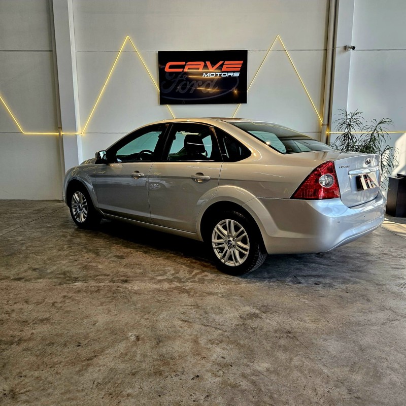 FOCUS 2.0 GLX SEDAN 16V FLEX 4P AUTOMÁTICO - 2012 - CAXIAS DO SUL