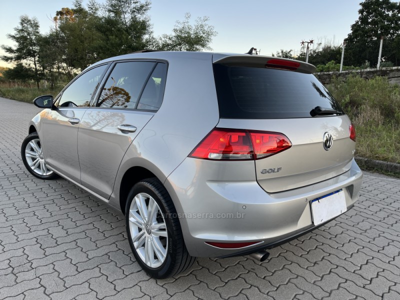 GOLF 1.0 TSI COMFORTLINE 12V TOTAL FLEX 4P MANUAL - 2017 - CAXIAS DO SUL