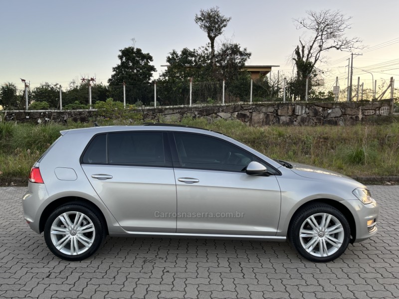 GOLF 1.0 TSI COMFORTLINE 12V TOTAL FLEX 4P MANUAL - 2017 - CAXIAS DO SUL