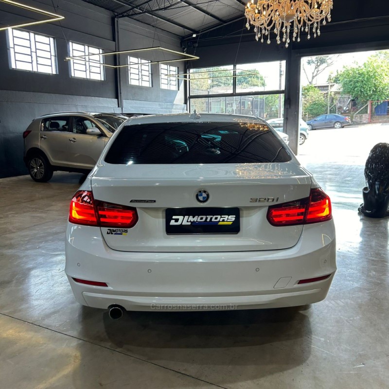 320I 2.0 16V TURBO ACTIVE FLEX 4P AUTOMÁTICO - 2015 - LAJEADO