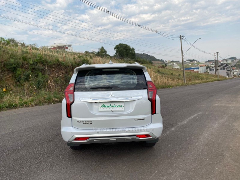 PAJERO SPORT 2.4 HPE-S 4X4 DIESEL 4P AUTOMÁTICO - 2021 - FLORES DA CUNHA