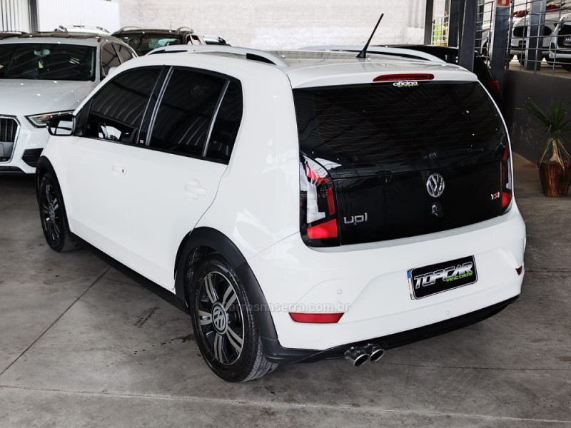 UP 1.0 TSI CROSS 12V FLEX 4P MANUAL - 2018 - CAMPO BOM