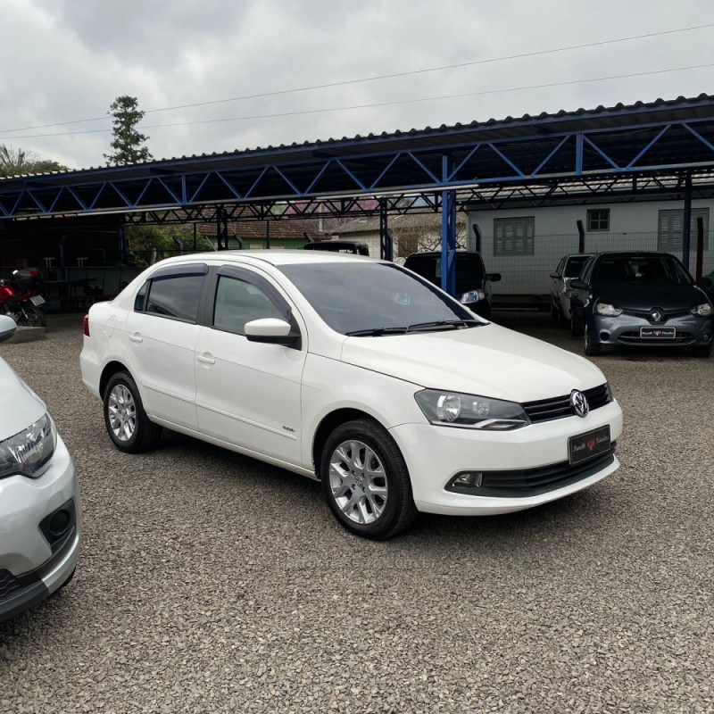 VOYAGE 1.0 MI CITY 8V FLEX 4P MANUAL - 2014 - IGREJINHA