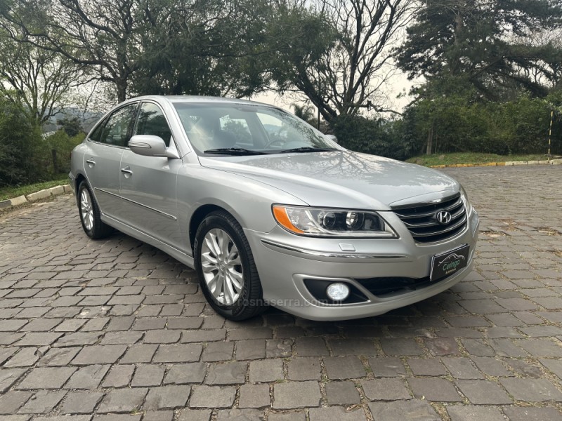 AZERA 3.3 MPFI GLS SEDAN V6 24V GASOLINA 4P AUTOMÁTICO - 2011 - NOVA PRATA