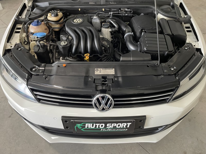 JETTA 2.0 COMFORTLINE FLEX 4P TIPTRONIC - 2012 - CAXIAS DO SUL