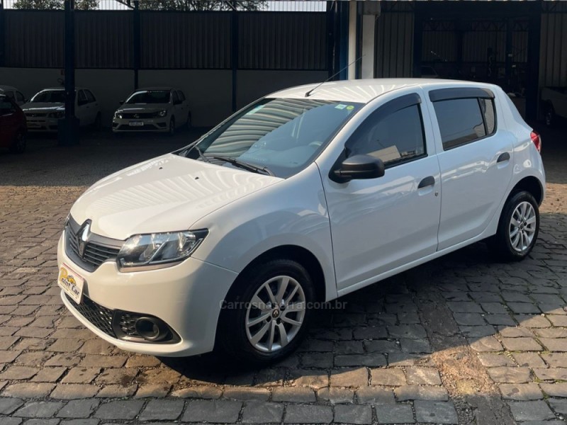 SANDERO 1.0 AUTHENTIQUE 16V FLEX 4P MANUAL - 2017 - VACARIA