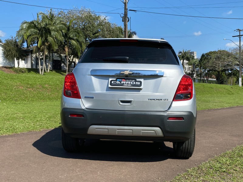 TRACKER 1.8 MPFI LTZ 4X2 16V FLEX 4P AUTOMÁTICO - 2015 - LAJEADO