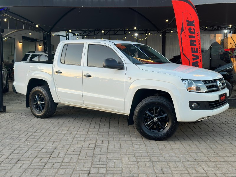 AMAROK 2.0 SE 4X4 CD 16V TURBO INTERCOOLER DIESEL 4P MANUAL - 2016 - LAGOA VERMELHA