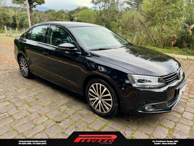 JETTA 2.0 TSI HIGHLINE 200CV GASOLINA 4P TIPTRONIC - 2012 - NOVA PRATA