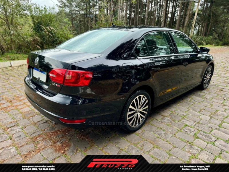 JETTA 2.0 TSI HIGHLINE 200CV GASOLINA 4P TIPTRONIC - 2012 - NOVA PRATA