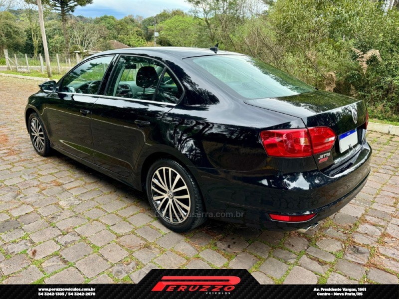 JETTA 2.0 TSI HIGHLINE 200CV GASOLINA 4P TIPTRONIC - 2012 - NOVA PRATA