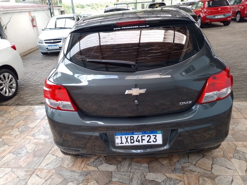 ONIX 1.0 MPFI LT 8V FLEX 4P MANUAL - 2016 - CAXIAS DO SUL