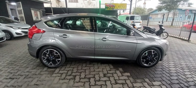 FOCUS 2.0 TITANIUM HATCH 16V FLEX 4P AUTOMÁTICO - 2015 - CAXIAS DO SUL