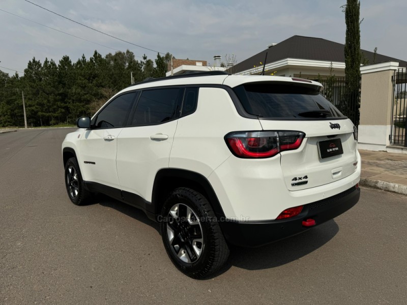 COMPASS 2.0 16V DIESEL TRAILHAWK 4X4 AUTOMÁTICO - 2018 - BENTO GONçALVES