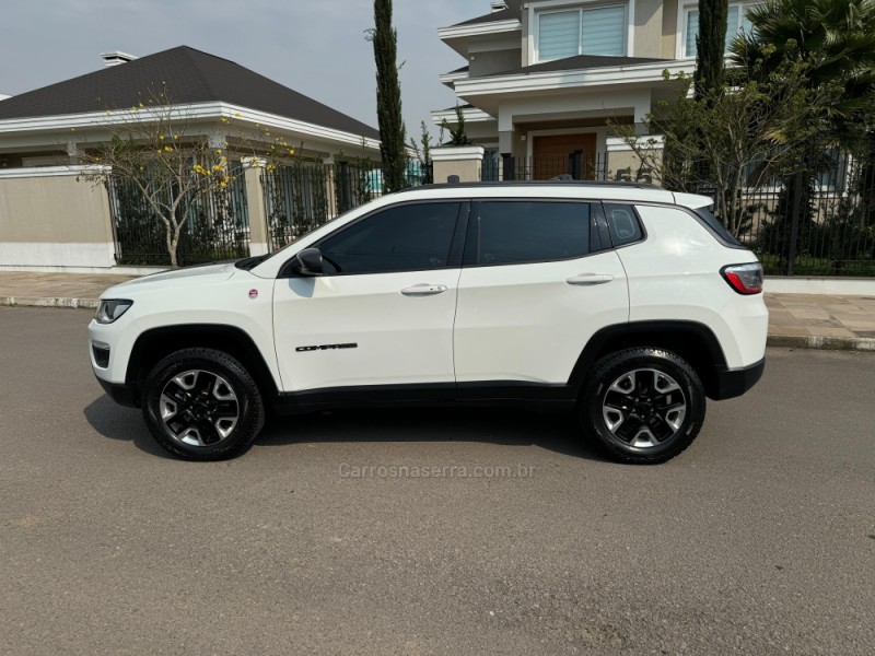 COMPASS 2.0 16V DIESEL TRAILHAWK 4X4 AUTOMÁTICO - 2018 - BENTO GONçALVES