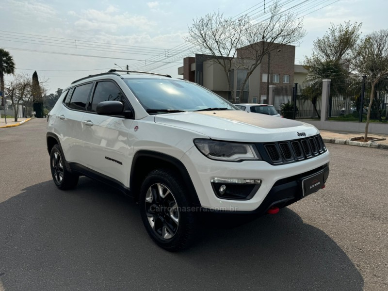 COMPASS 2.0 16V DIESEL TRAILHAWK 4X4 AUTOMÁTICO - 2018 - BENTO GONçALVES