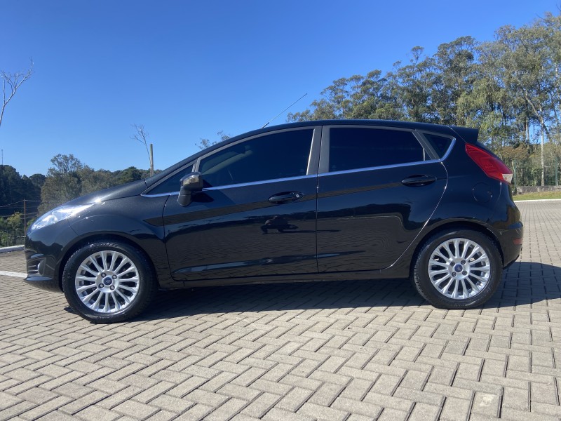 FIESTA 1.6 TITANIUM HATCH 16V FLEX 4P AUTOMÁTICO - 2014 - CAXIAS DO SUL