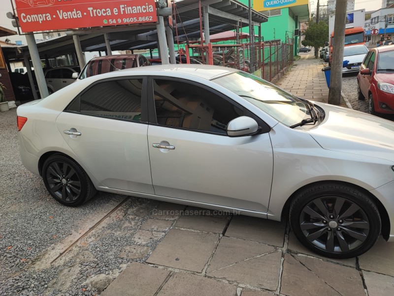 CERATO 1.6 SX3 16V GASOLINA 4P MANUAL - 2013 - FARROUPILHA