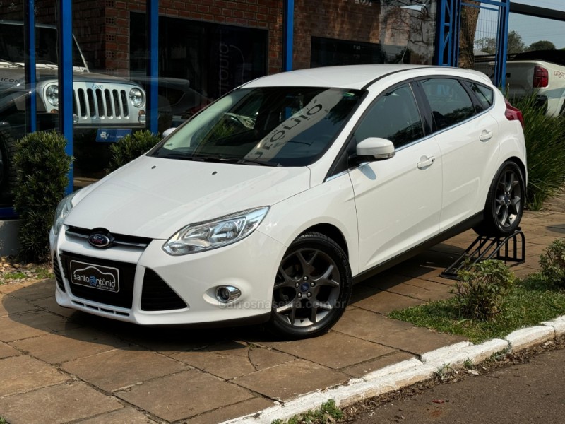 FOCUS 2.0 TITANIUM HATCH 16V FLEX 4P AUTOMÁTICO - 2015 - LAGOA VERMELHA